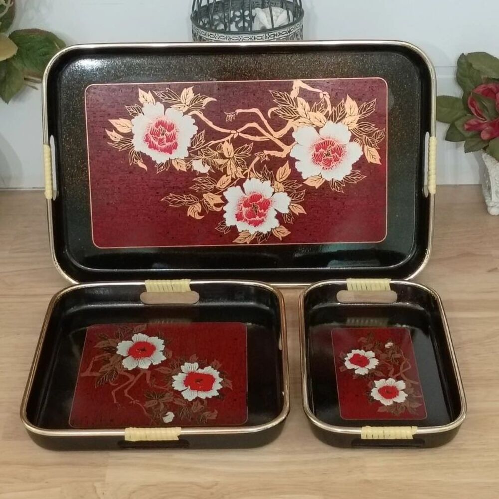 Vintage Mid-Century Modern Japanese 3 Pc Nested Floral Lacquered Serving Trays